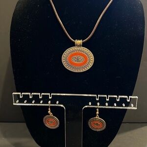 ⭐️ 2/$30 3 Piece Set Fashion Necklace and Earrings